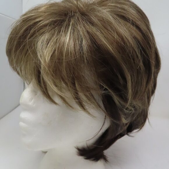 NWT Amber Brown with Blonde highlights Synthetic Bob WMN7216 Wig Basic Cap - Picture 3 of 9